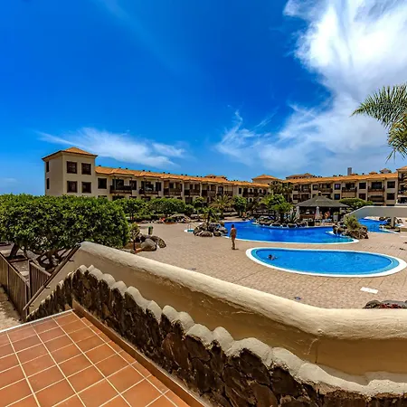 Atlantic 3 One Bedroom, Sea Front, In Complex With Pool Apartament