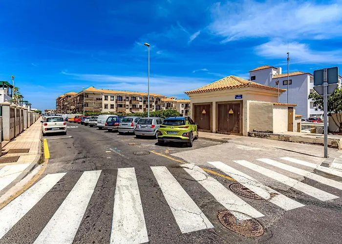 Atlantic 3 One Bedroom, Sea Front, In Complex With Pool