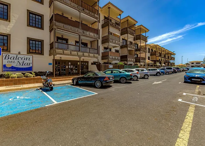 Atlantic 3 One Bedroom, Sea Front, In Complex With Pool *