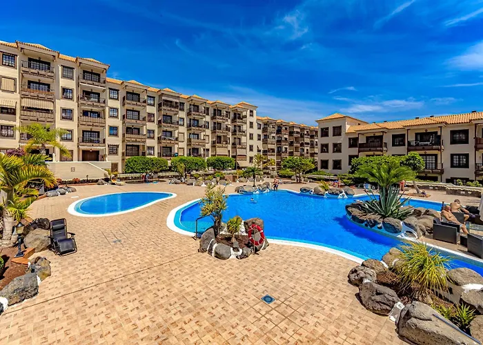 Atlantic 3 One Bedroom, Sea Front, In Complex With Pool Apartment