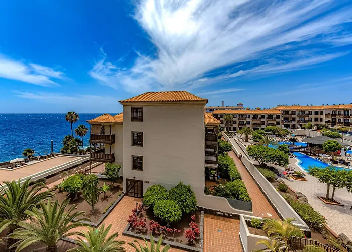 Atlantic 3 One Bedroom, Sea Front, In Complex With Pool