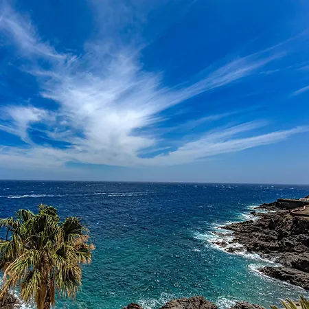 Atlantis 3 One Bedroom, Sea Front, In Complex With Pool Costa Del Silencio