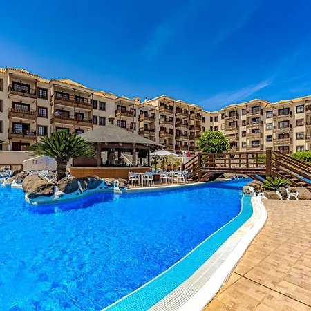 Apartment Atlantis 3 One Bedroom, Sea Front, In Complex With Pool *