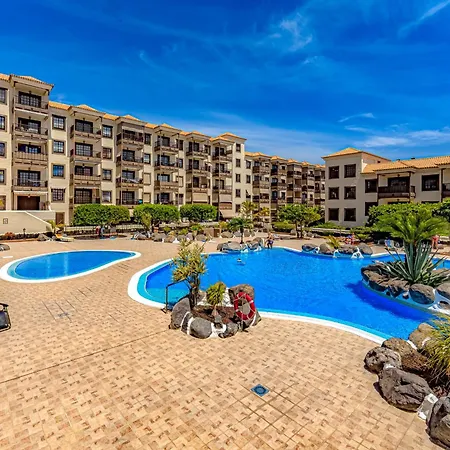 Atlantic 3 One Bedroom, Sea Front, In Complex With Pool Apartment