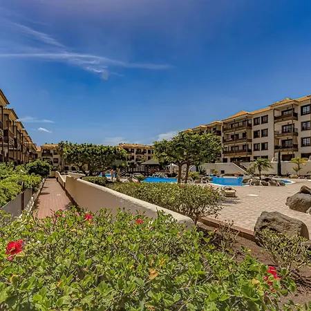 Atlantic 3 One Bedroom, Sea Front, In Complex With Pool Apartment *