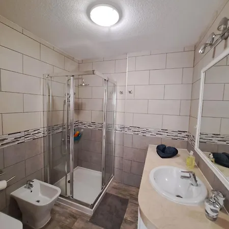 Atlantis 3 One Bedroom, Sea Front, In Complex With Pool