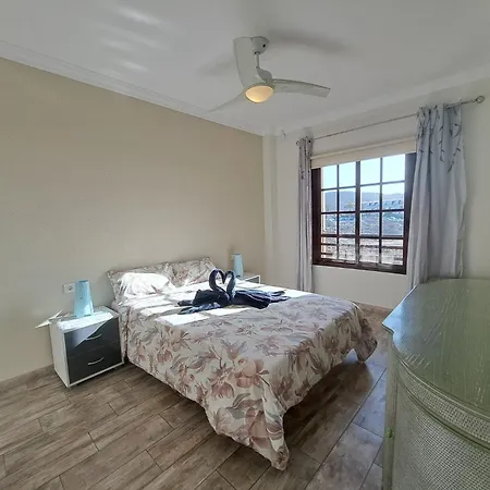 Atlantic 3 One Bedroom, Sea Front, In Complex With Pool Appartement *