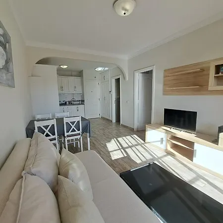 Atlantis 3 One Bedroom, Sea Front, In Complex With Pool Costa Del Silencio