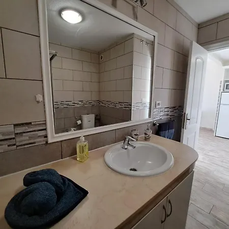 Atlantis 3 One Bedroom, Sea Front, In Complex With Pool
