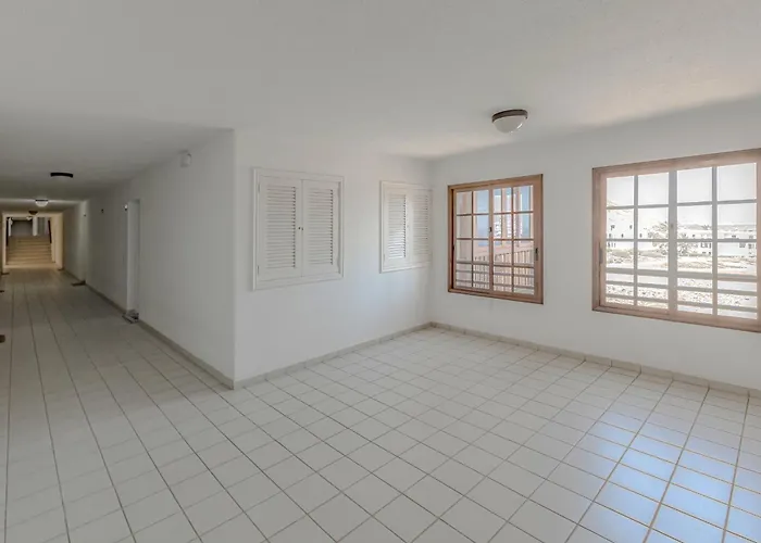 Atlantic 3 One Bedroom, Sea Front, In Complex With Pool