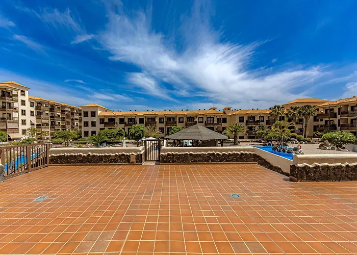 Atlantic 3 One Bedroom, Sea Front, In Complex With Pool